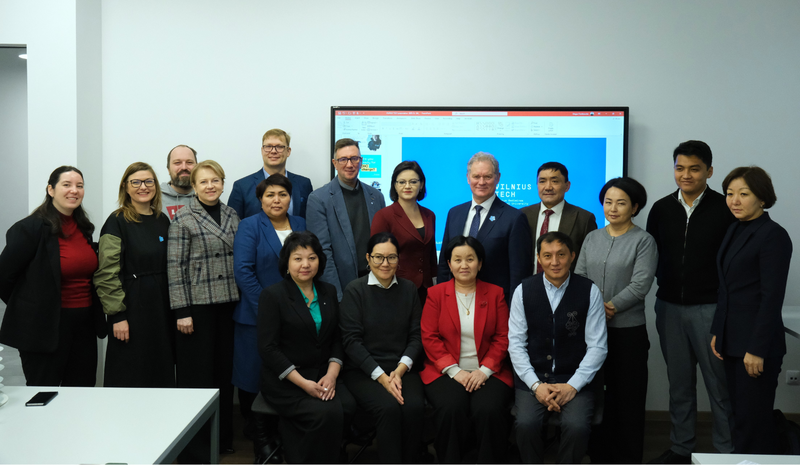 Kirgizijos švietimo atstovai VILNIUS TECH domėjosi STEAM patirtimi